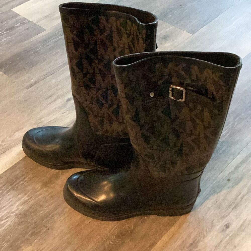 Michael Kors Rain Boots Womens Size 9 Signature MK Logo Brown Waterproof - Picture 5 of 13
